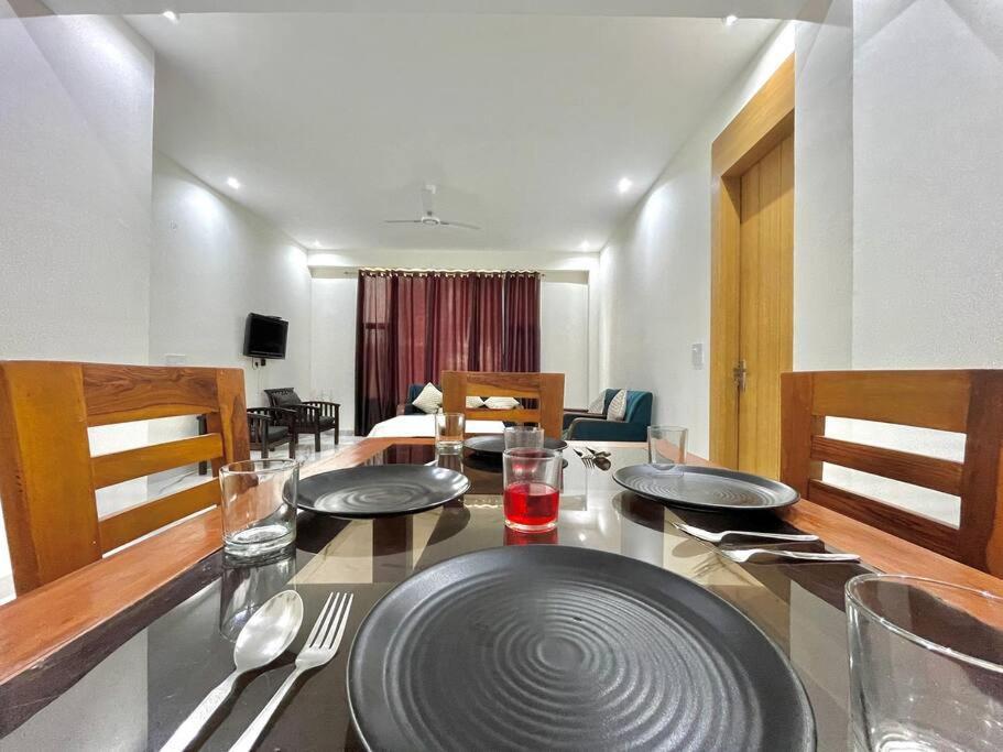 Host Jatin Kasauli Crest 7O1827O7O3 Apartment Exterior photo